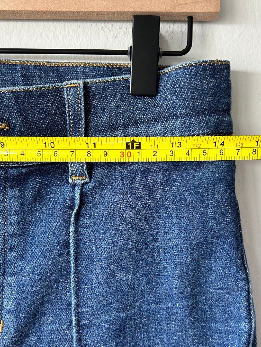 SPANX Shaping Flare Jeans Medium Wash Front Seam Stretch Denim Size Small - Picture 8 of 10